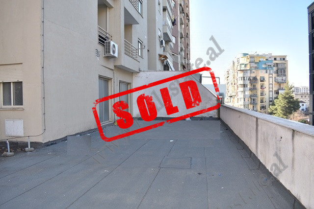 Apartament 3+1 per shitje ne rrugen Panorama ne Tirane.

Ndodhet ne katin e 3-te te nje pallati te